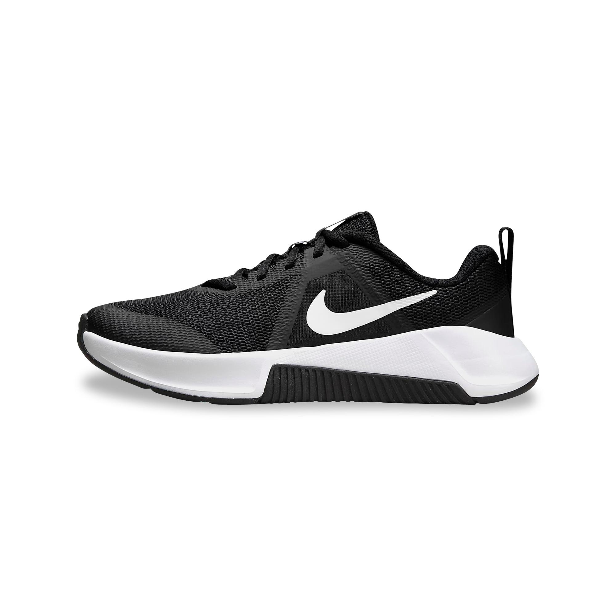 NIKE Wmns Mc Trainer 3 Scarpe da fitness 