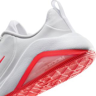 NIKE Wmns Air Zoom Bella 7 Training-Schuhe 