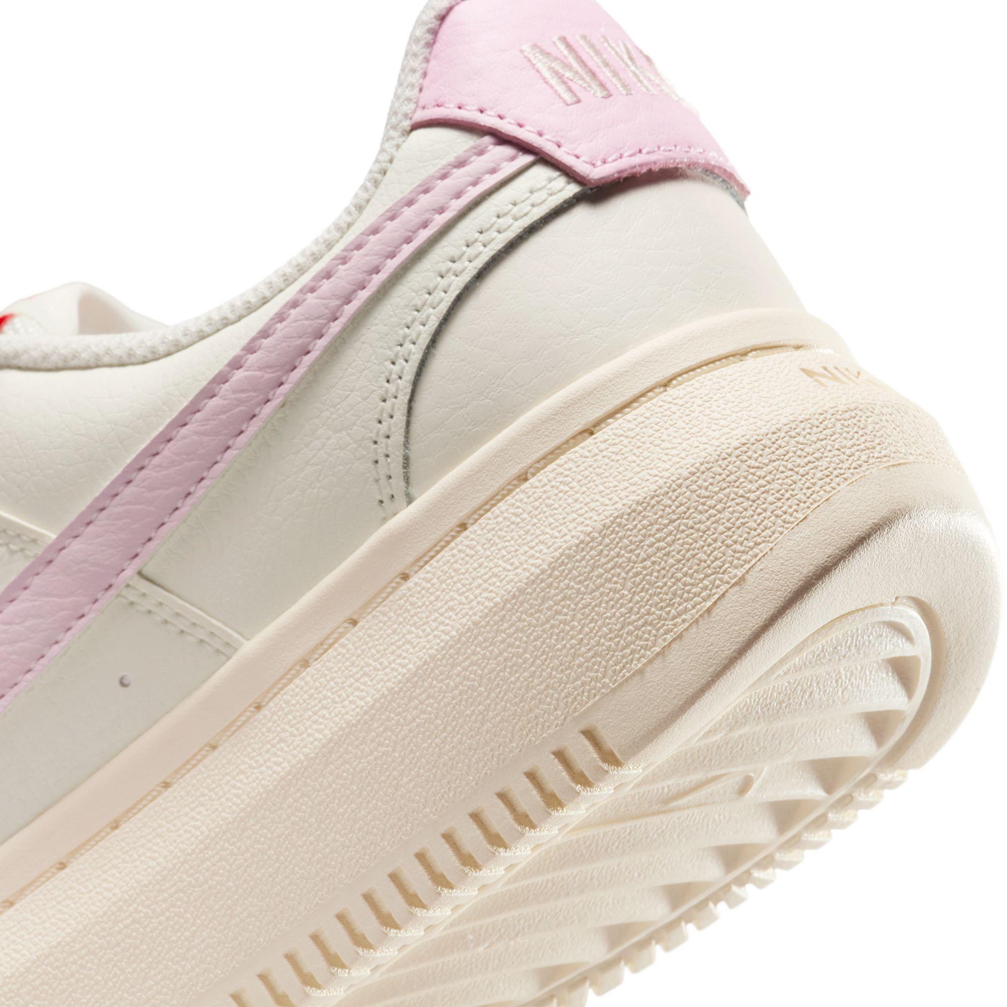 NIKE Wmns Court Vision Alta Ltr Sneakers basse 