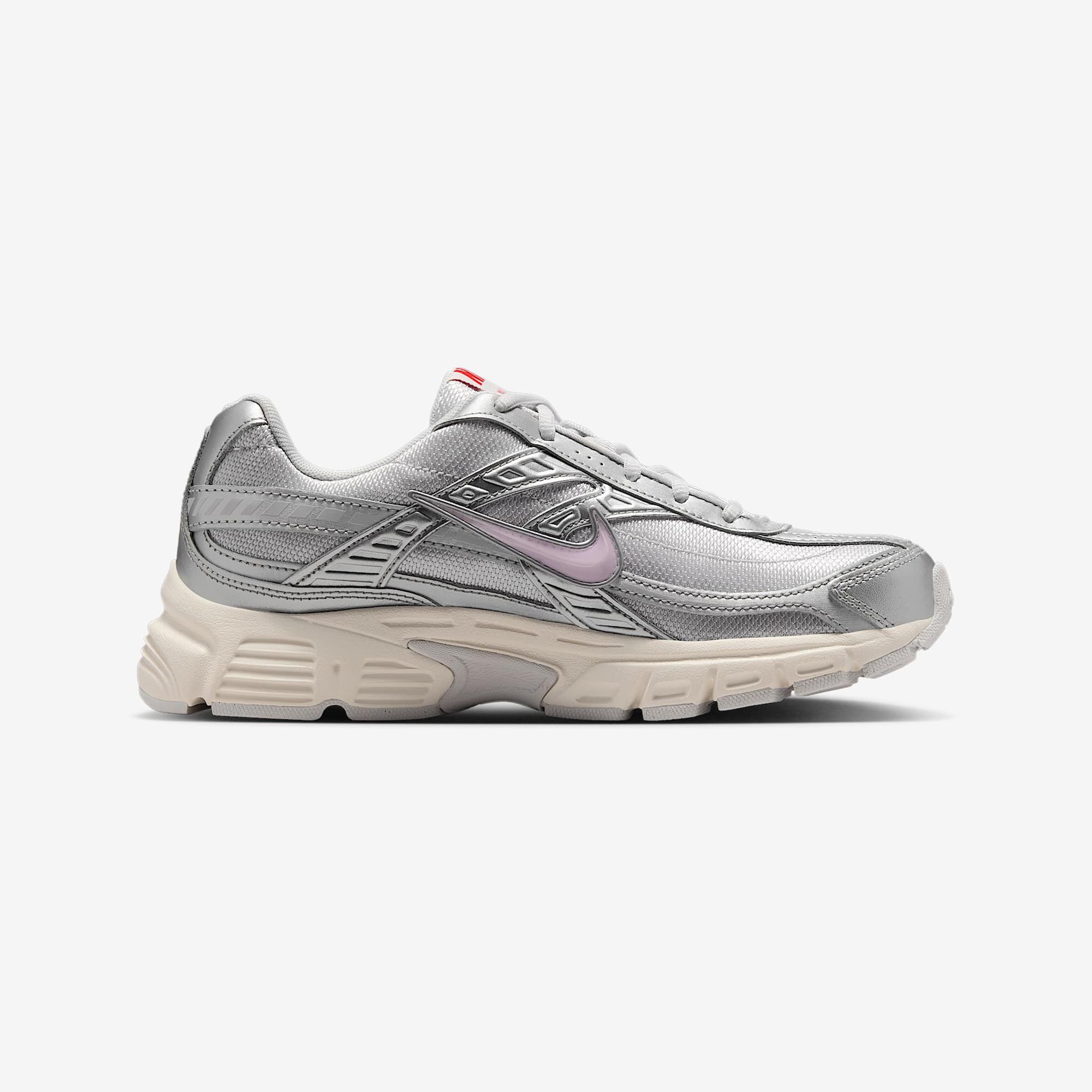 NIKE Wmns Initiator Sneakers, basses 