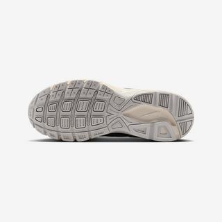 NIKE Wmns Initiator Sneakers, basses 