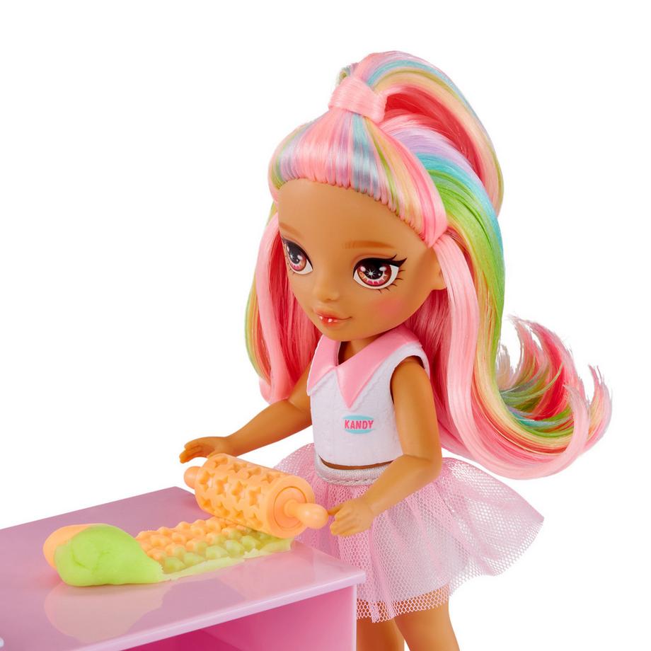 MGA  Rainbow High Little Dessert Shop with Kandy Playset 