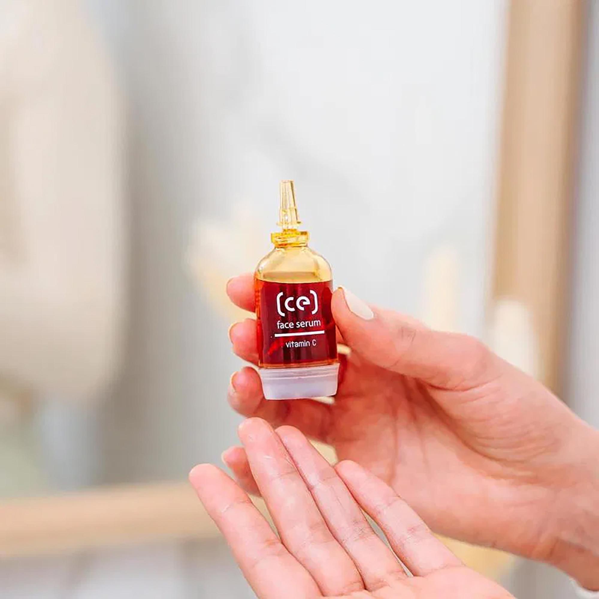 Skincyclopedia  Guida Idratazione 3 Pezzi 