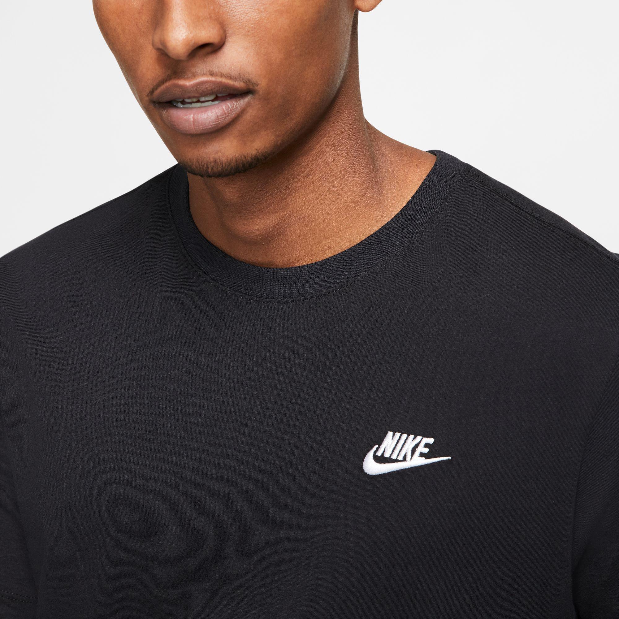 NIKE Sportswear Club T-Shirt 