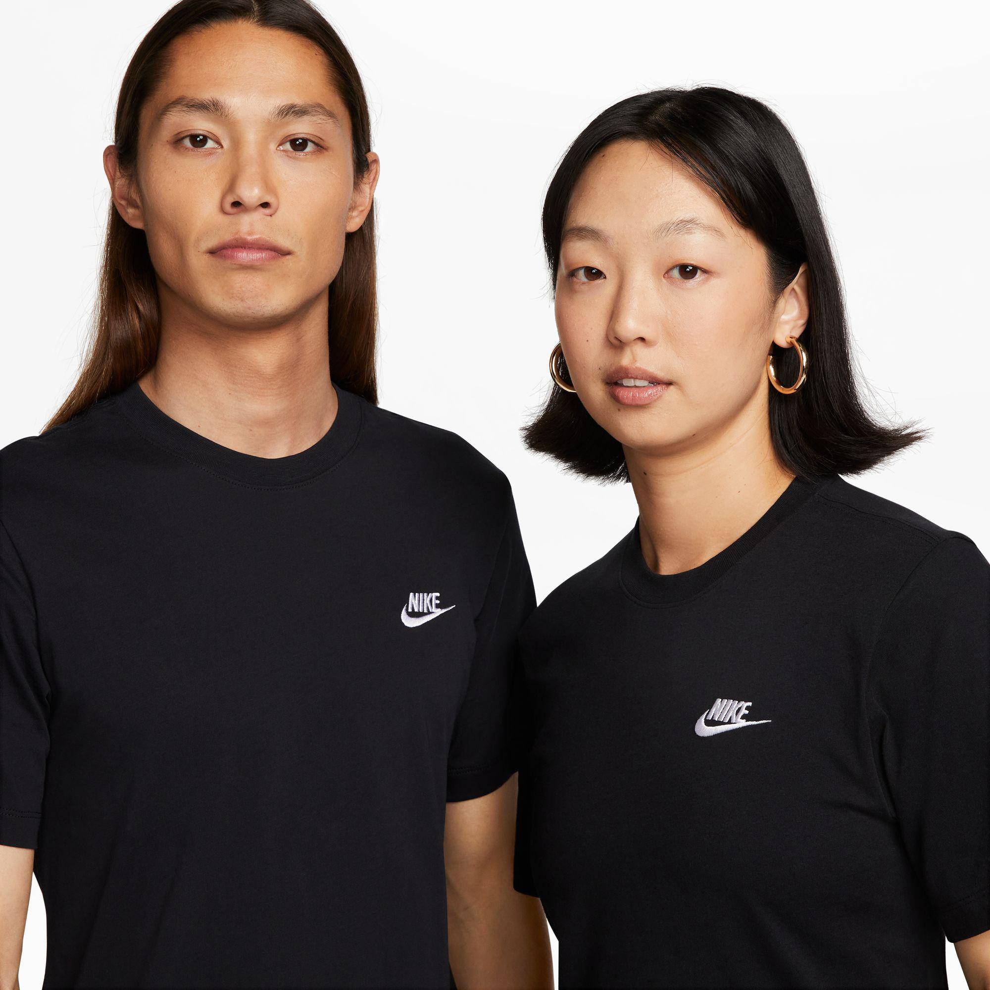 NIKE Sportswear Club T-Shirt 