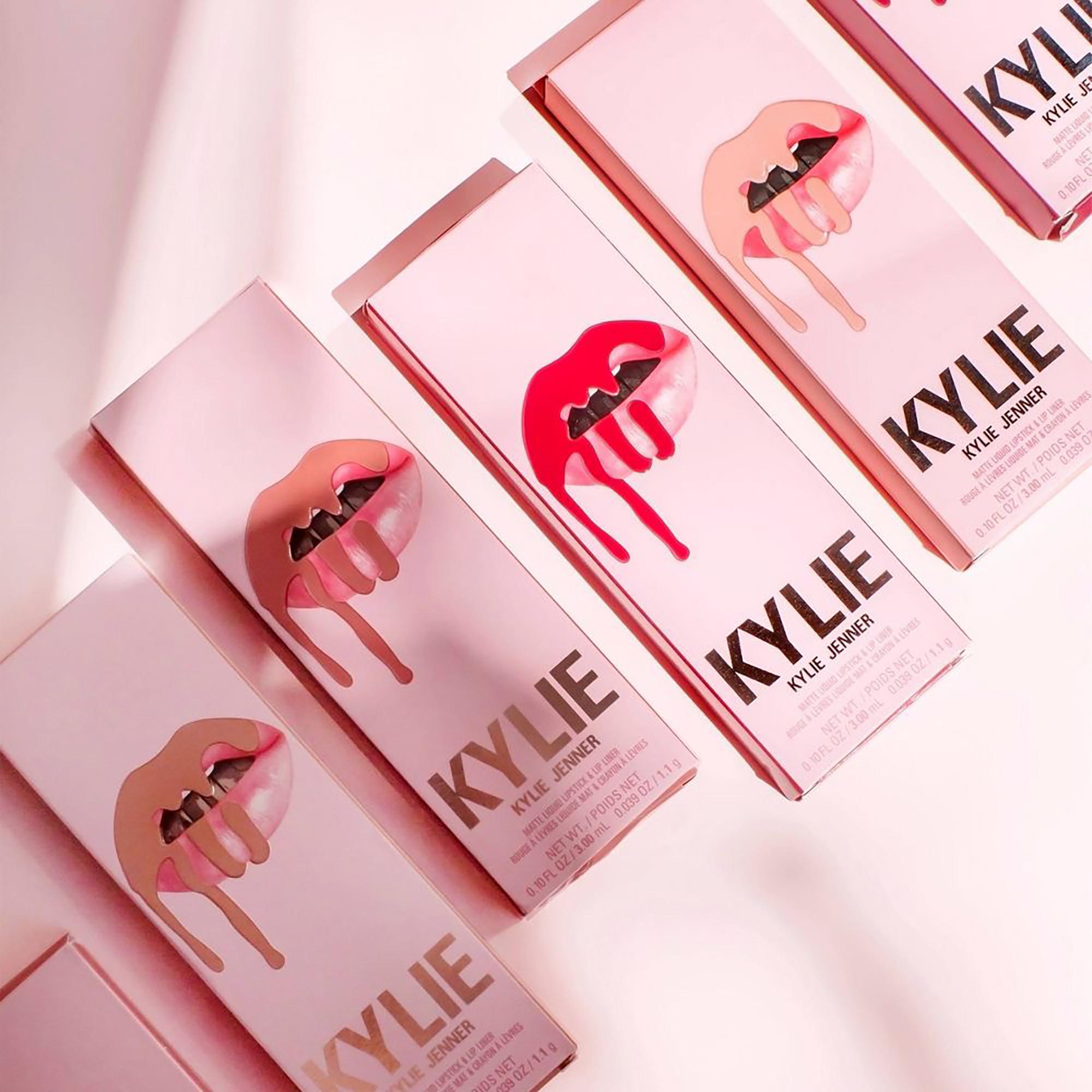 Kylie Cosmetics  Matte Lip Kit 