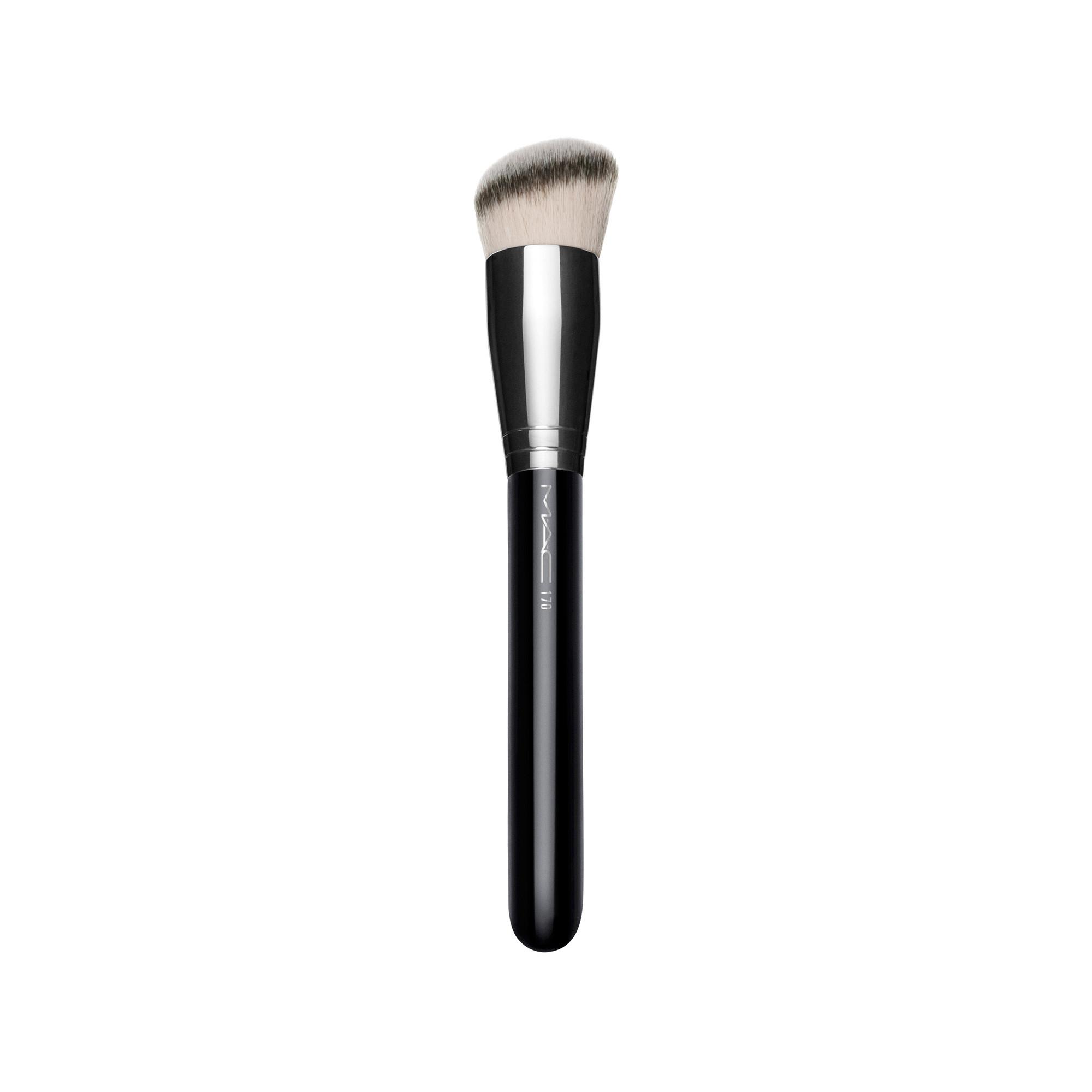 MAC Cosmetics  Synthetic Rounded Slant Rounded Foundation Brush 170 