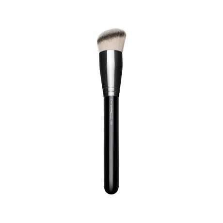 MAC Cosmetics  Synthetic Rounded Slant Rounded Foundation Brush 170 