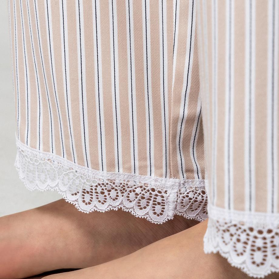Manor Woman Pantaloni del pigiama a righe gamba larga con bordo in pizzo  