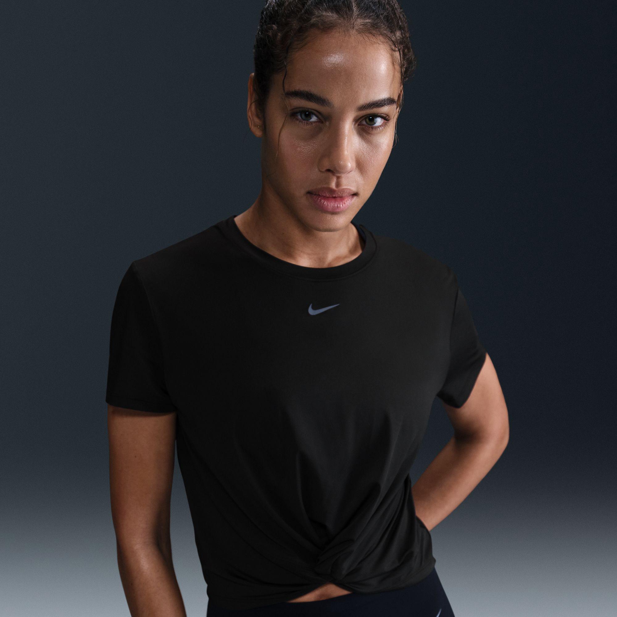 NIKE  T-shirt 