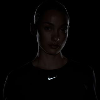NIKE  T-shirt 