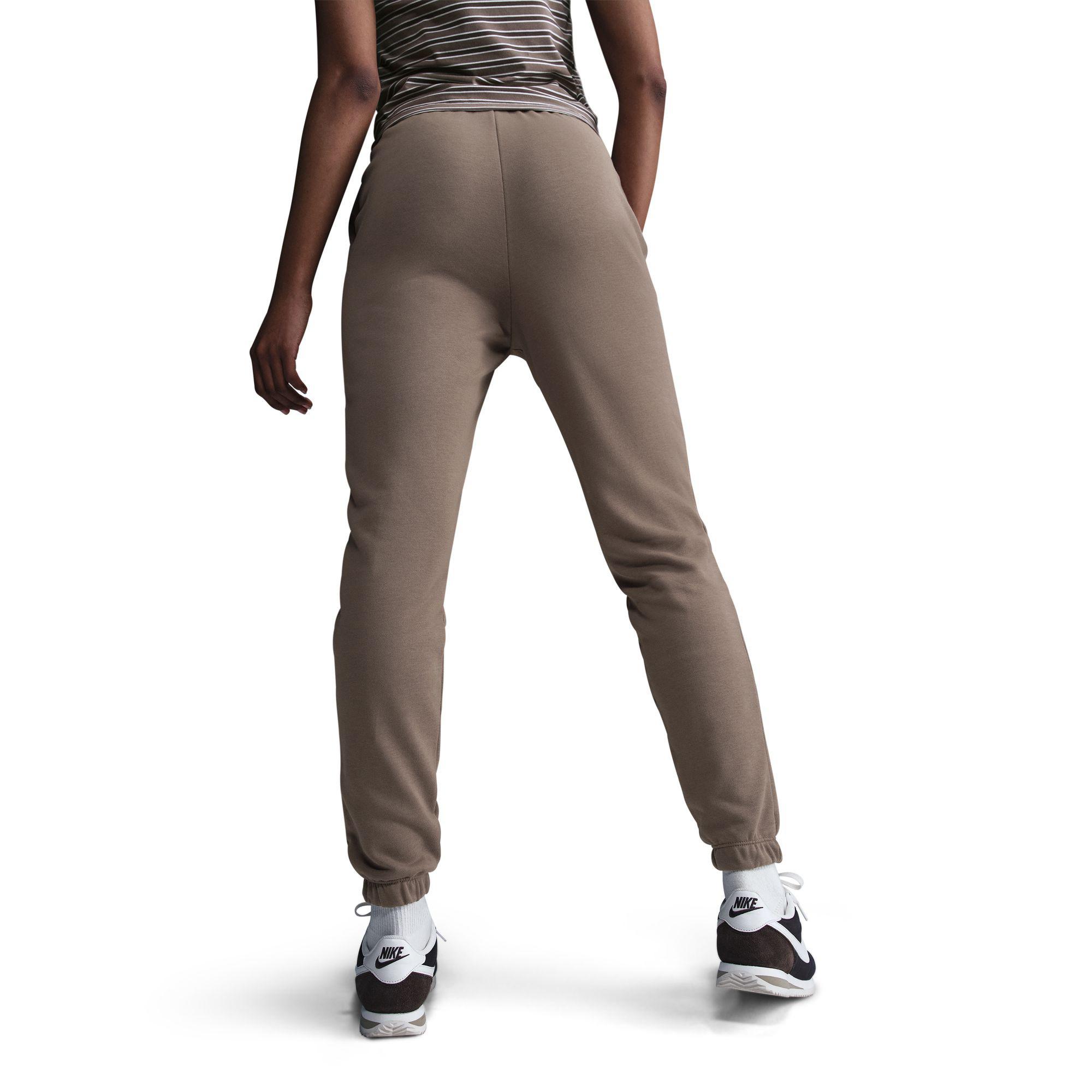 NIKE Sportswear Chill Terry Pantaloni da allenamento 