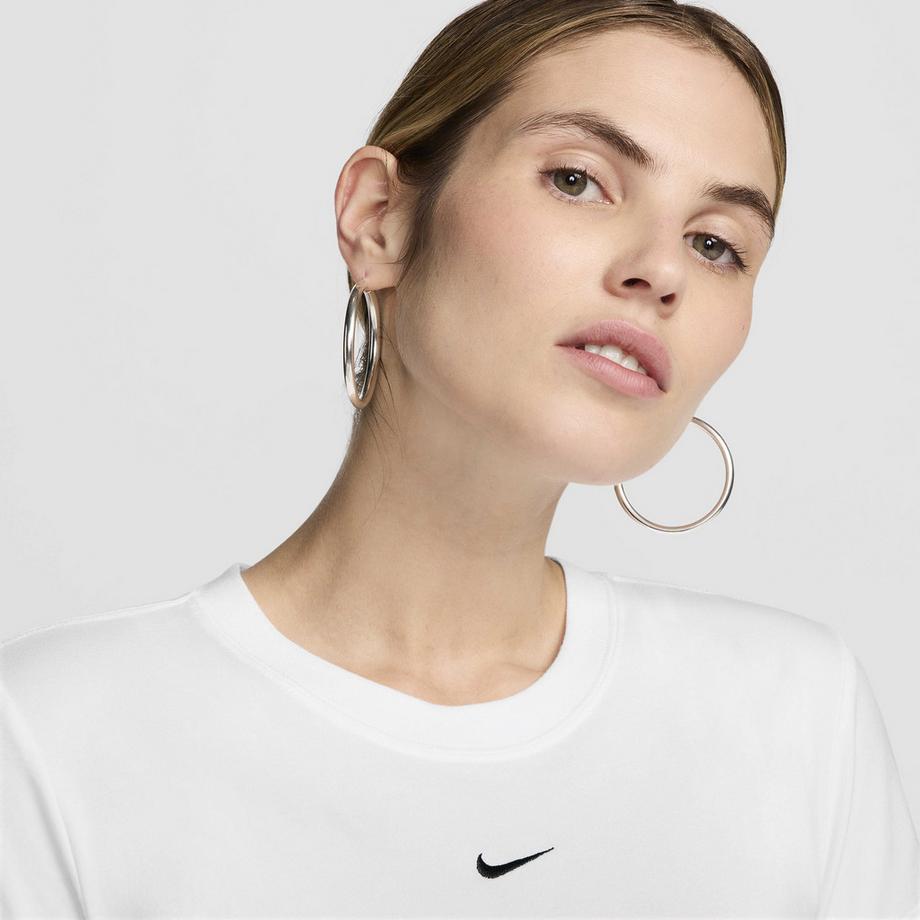 NIKE Sportswear Chill Knit T-shirt 
