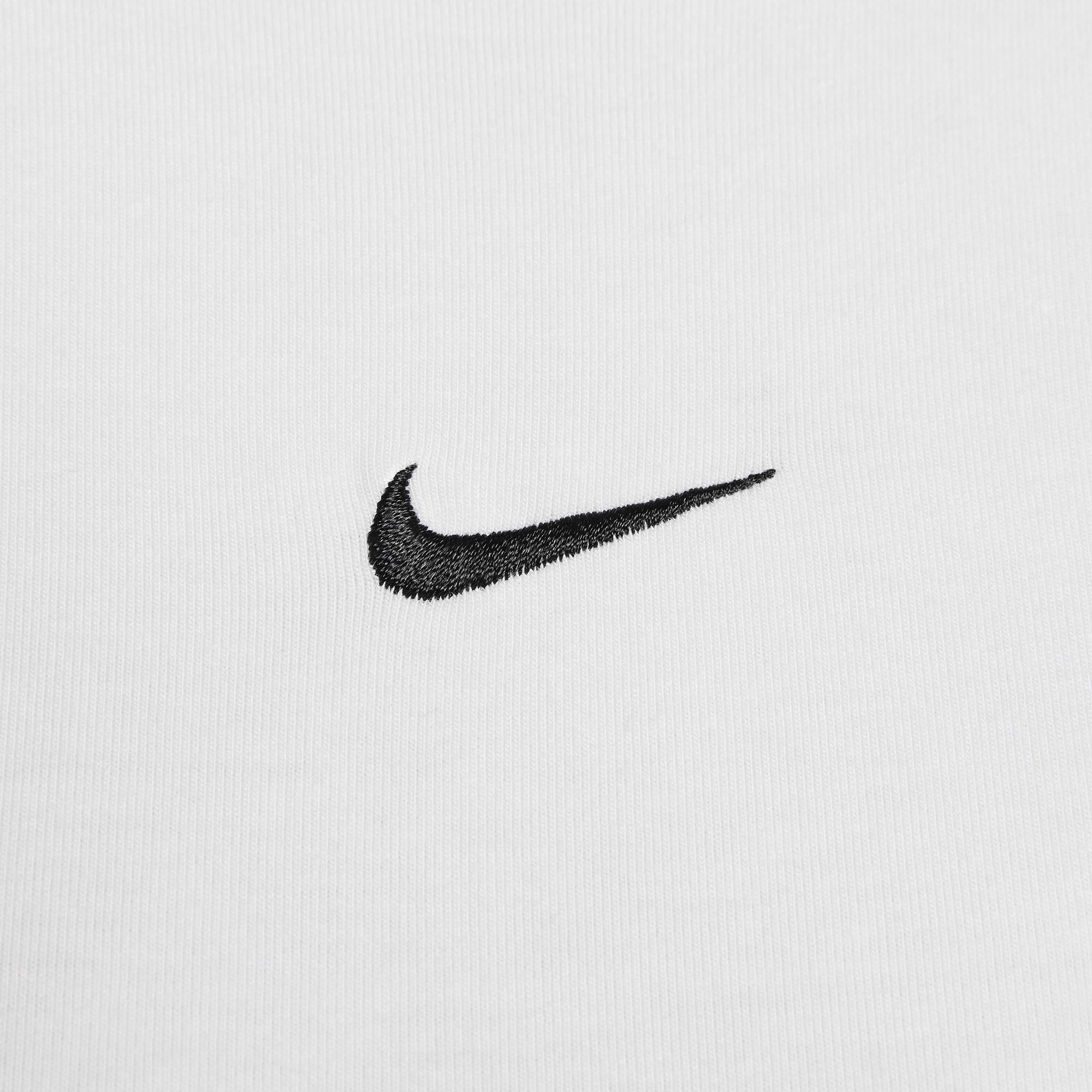 NIKE Sportswear Chill Knit T-shirt 