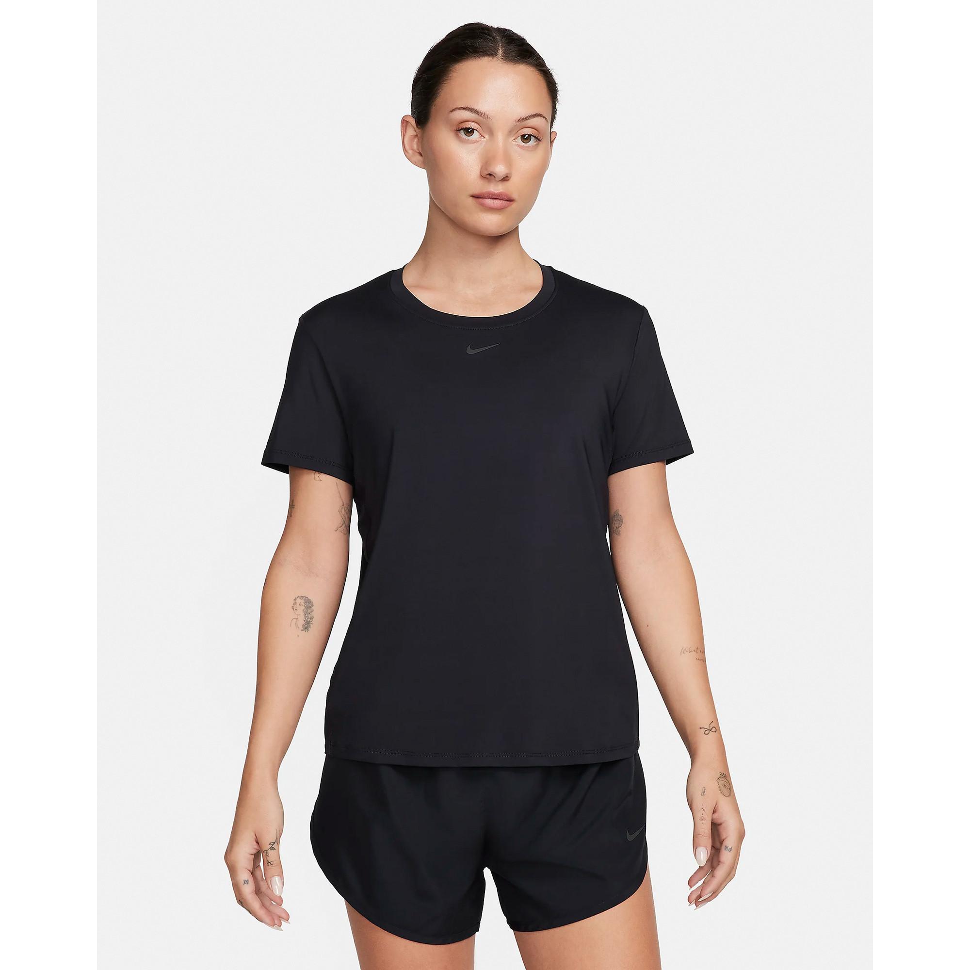 NIKE ESSENTIALS T-shirt girocollo, maniche corte 