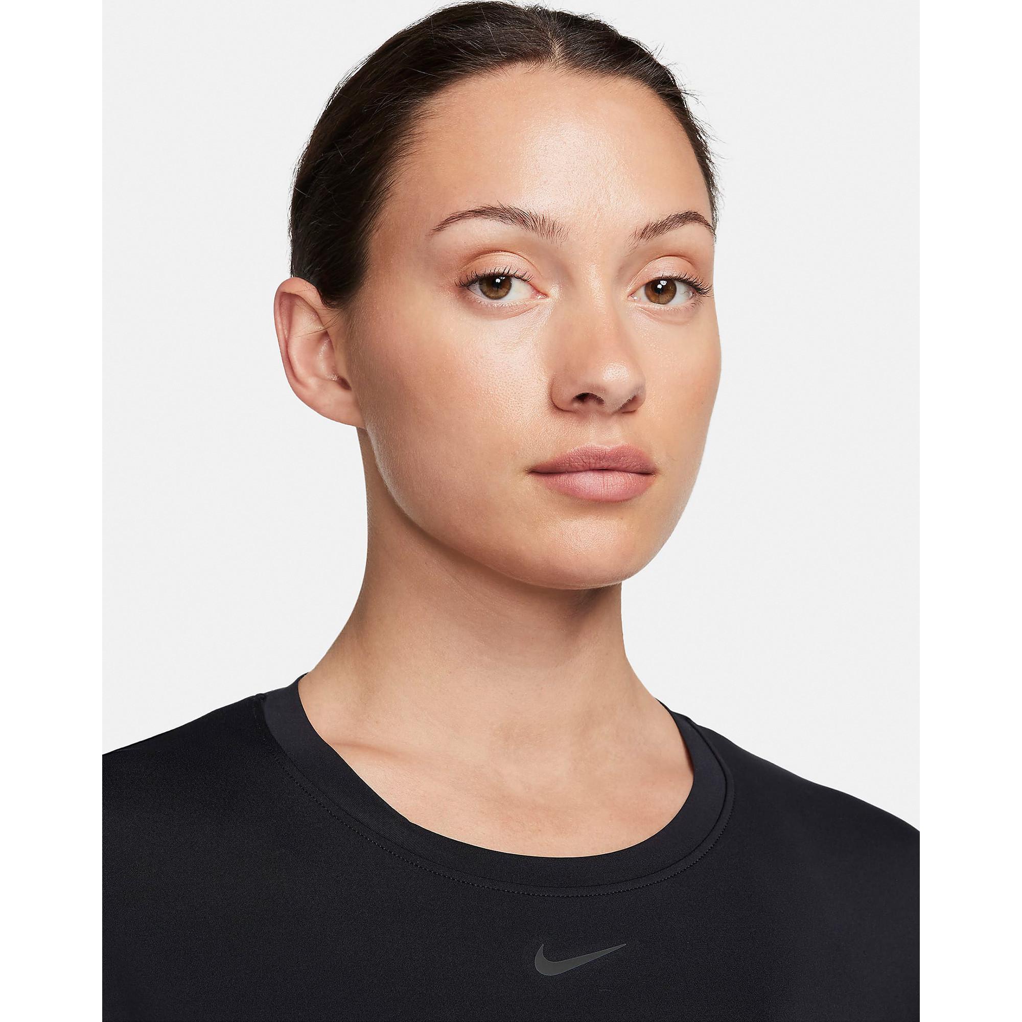 NIKE ESSENTIALS T-shirt, col rond, manches courtes 