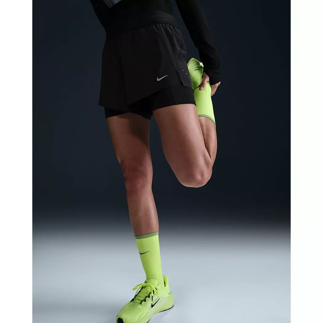 Laufshorts NIKE "W NK TEMPO DF MR 3" SHORT", Damen, Gr. XL, N-Gr, schwarz, schwarz, schwarz, reflective silv, Obermaterial: 100% Polyester, Hosen, schnell trocknendes Material, mit Mesh-Einsätzen