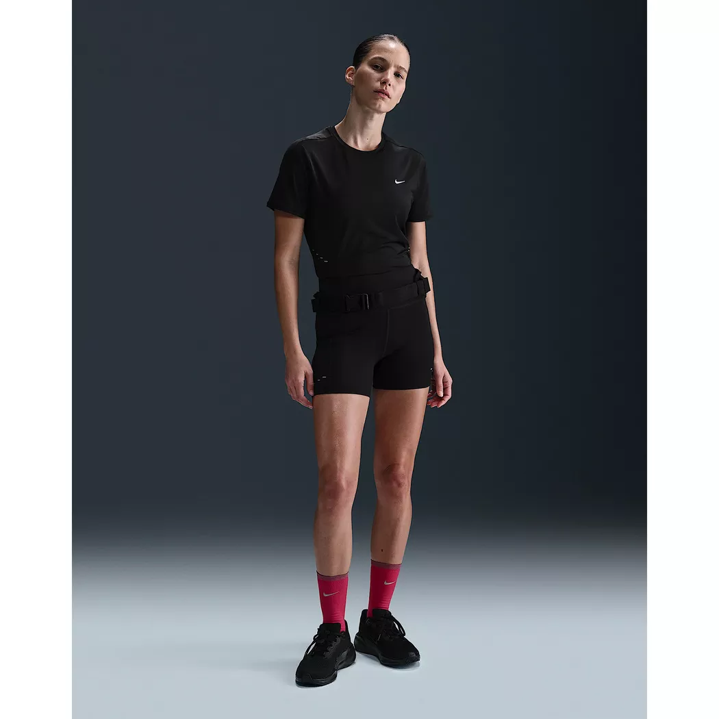 T-Shirt NIKE SPORTSWEAR "W NSW CLUB SS TEE", Damen, Gr. L, schwarz, Jersey, Obermaterial: 100% Baumwolle, normal, Rundhals, Shirts T-Shirt 4