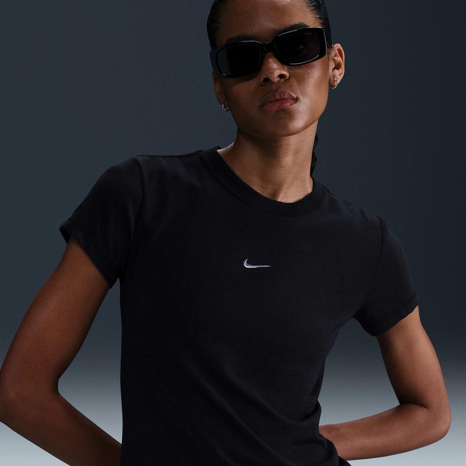 NIKE  T-shirt 
