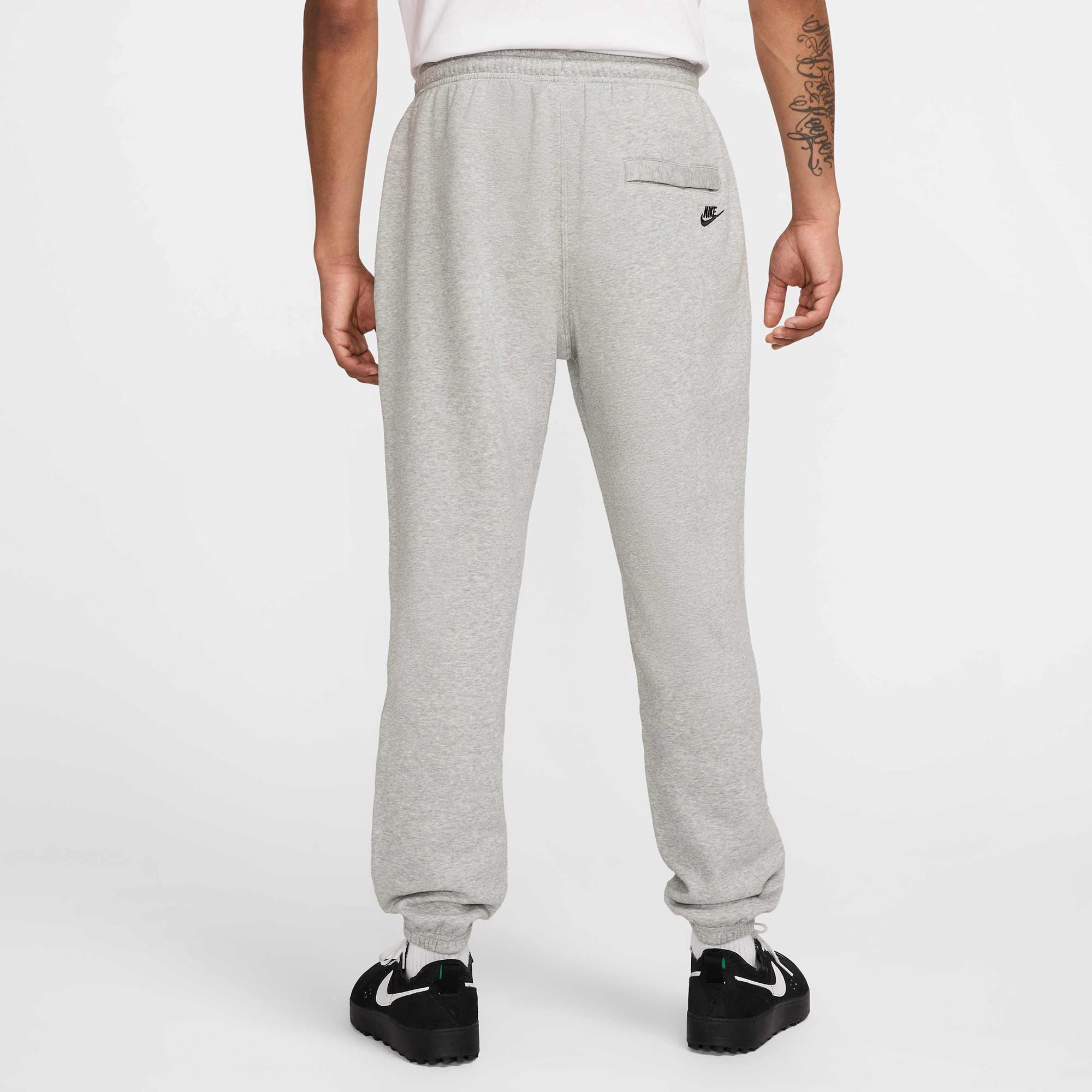 NIKE NIKE CLUB Pantalon de survêtement 