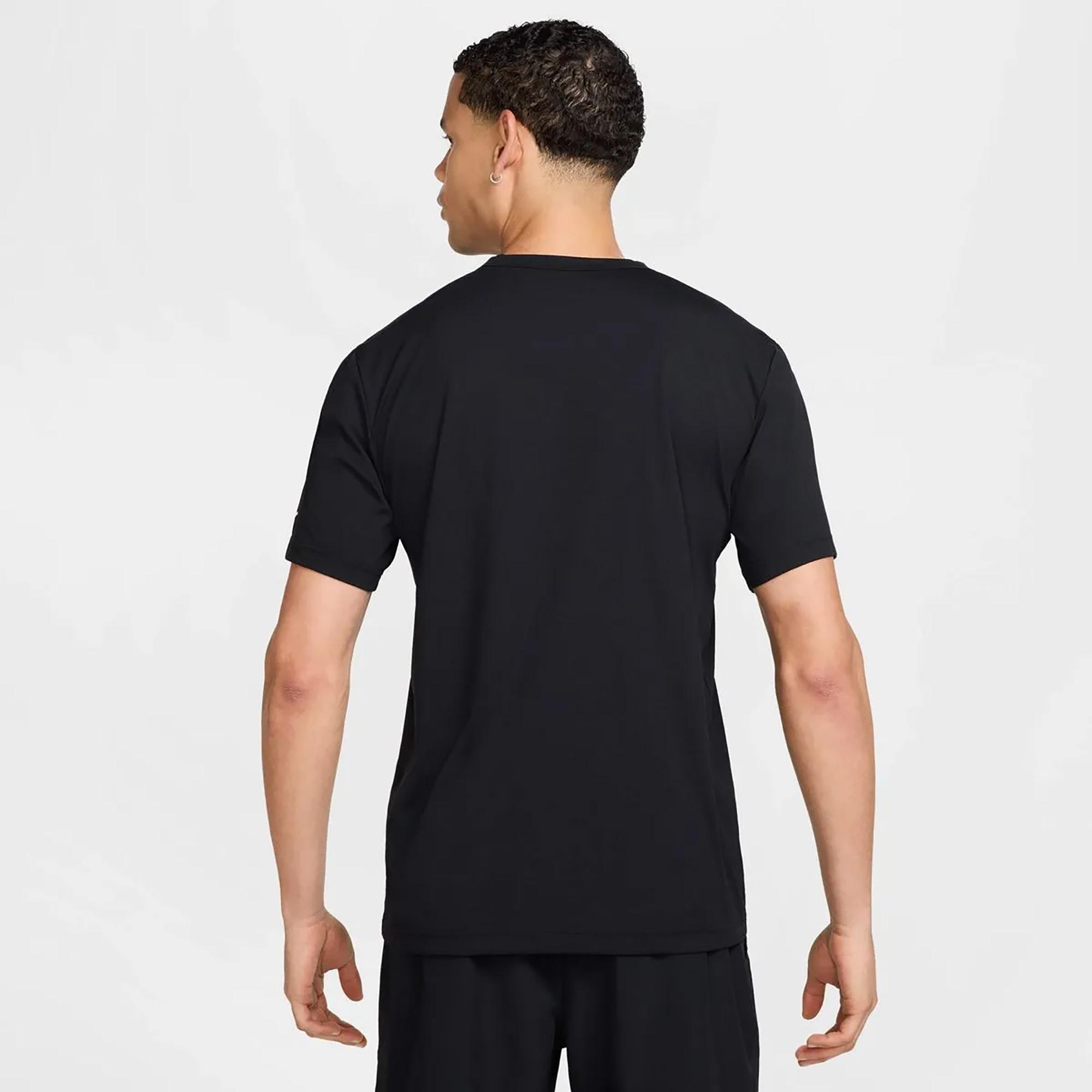 NIKE NIKE CLUB T-shirt girocollo, maniche corte 