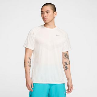 NIKE NIKE CLUB T-shirt girocollo, maniche corte 
