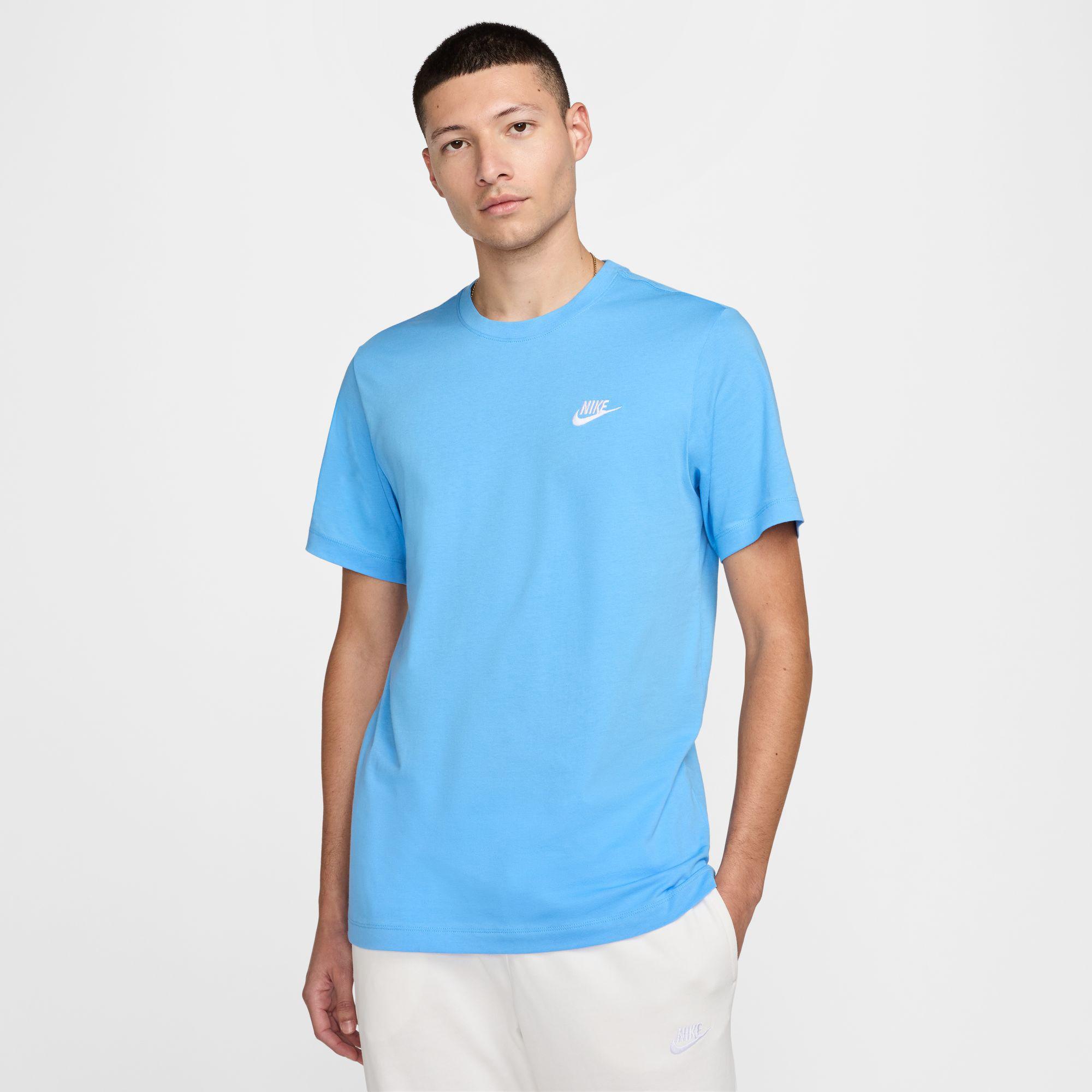 NIKE Sportswear Club\n T-shirt 