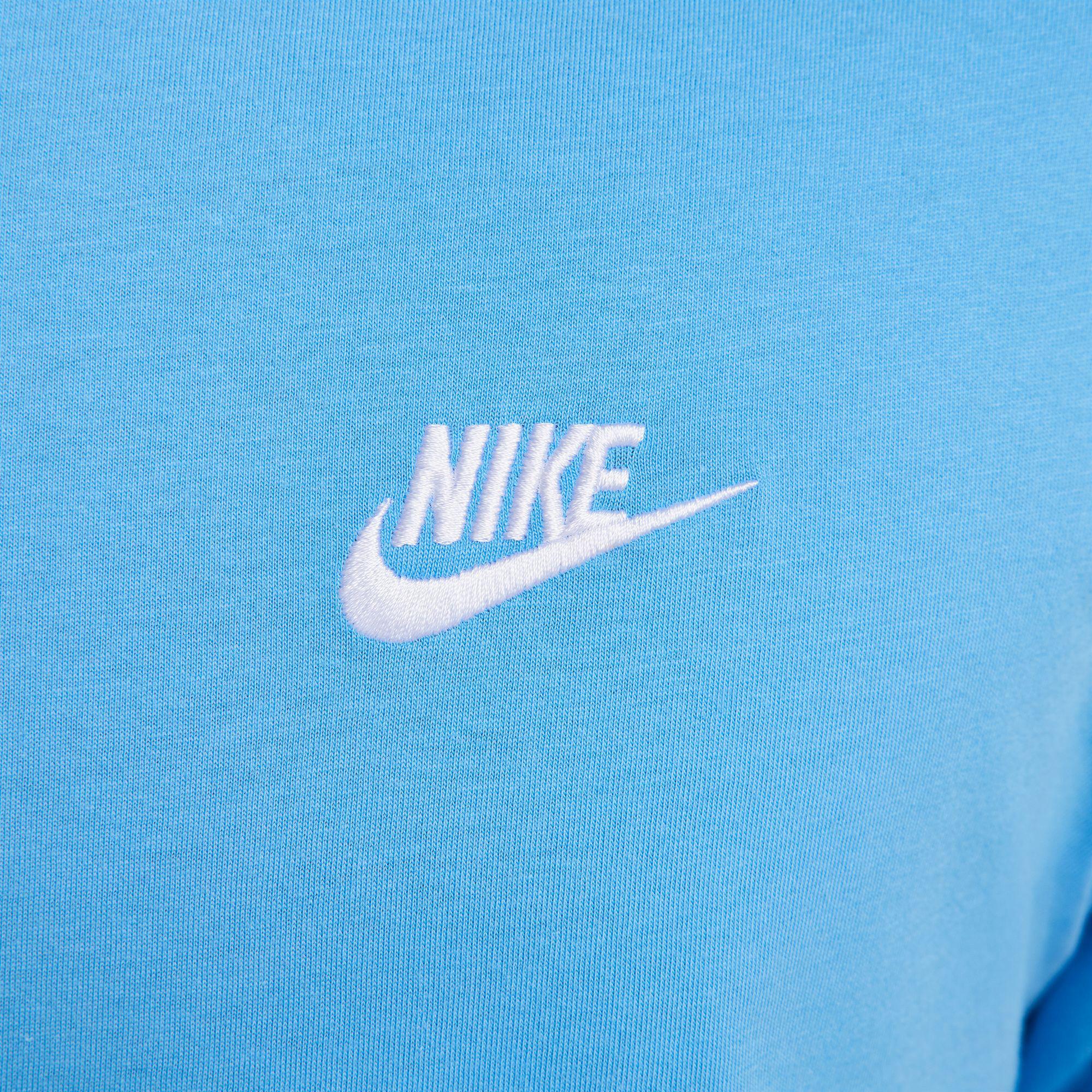 NIKE Sportswear Club\n T-shirt 