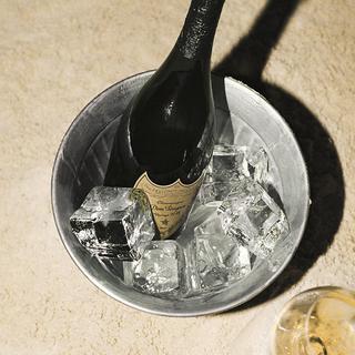 Dom Pérignon Blanc Vintage 2015 Etui, Champagne AOP  