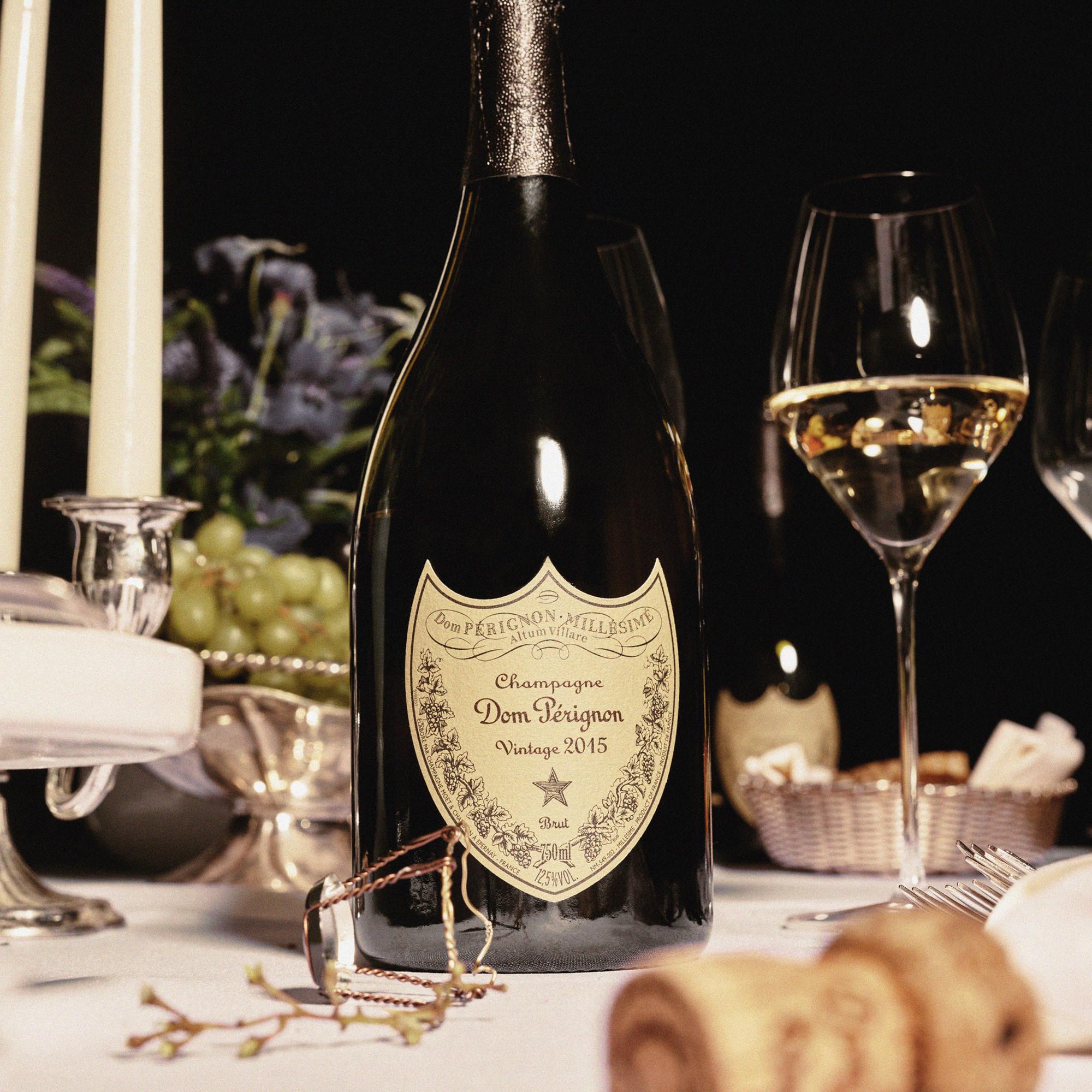 Dom Pérignon Blanc Vintage 2015 Etui, Champagne AOP  