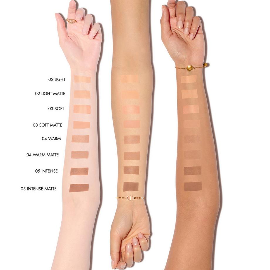 Dior Dior Forever Nude Bronze Terra in polvere dal finish glow naturale o mat 