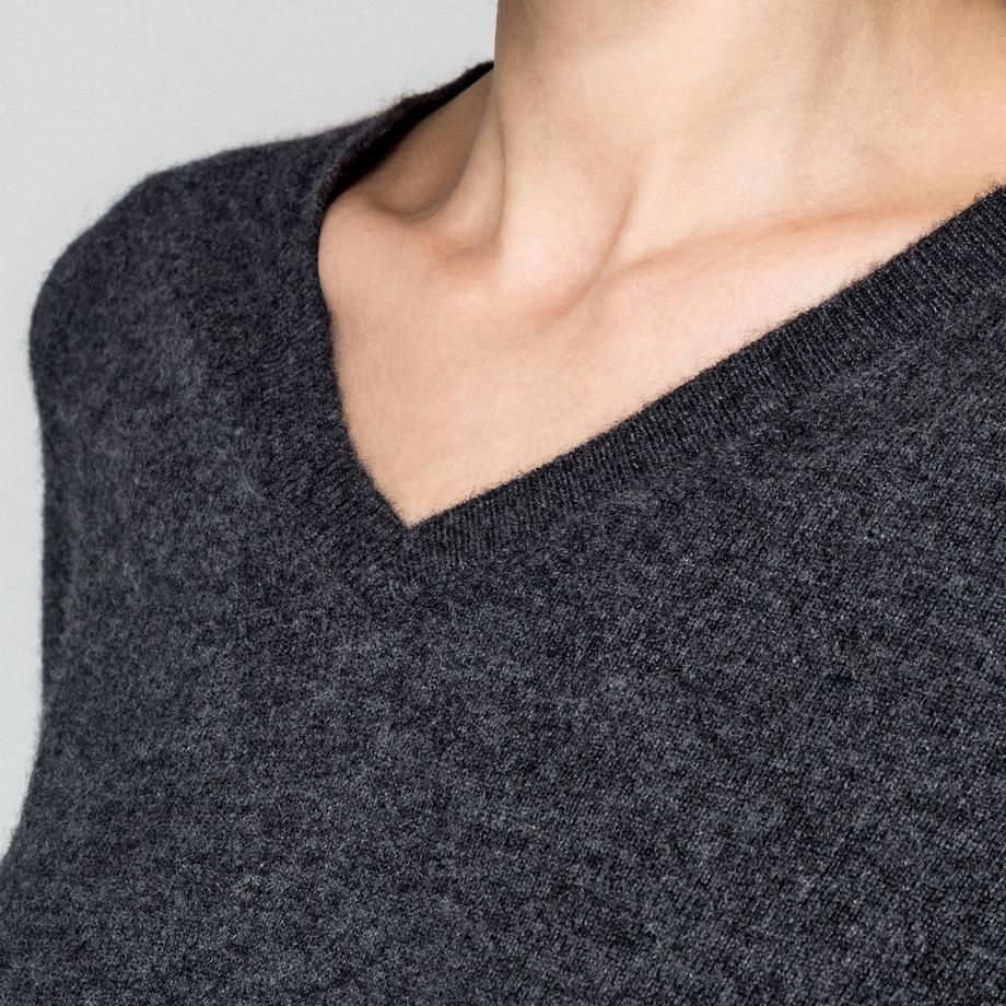 Manor Woman Cashmere V-Ausschnitt Pullover  