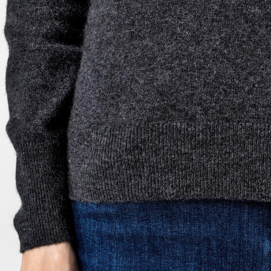 Manor Woman Cashmere V-Ausschnitt Pullover  