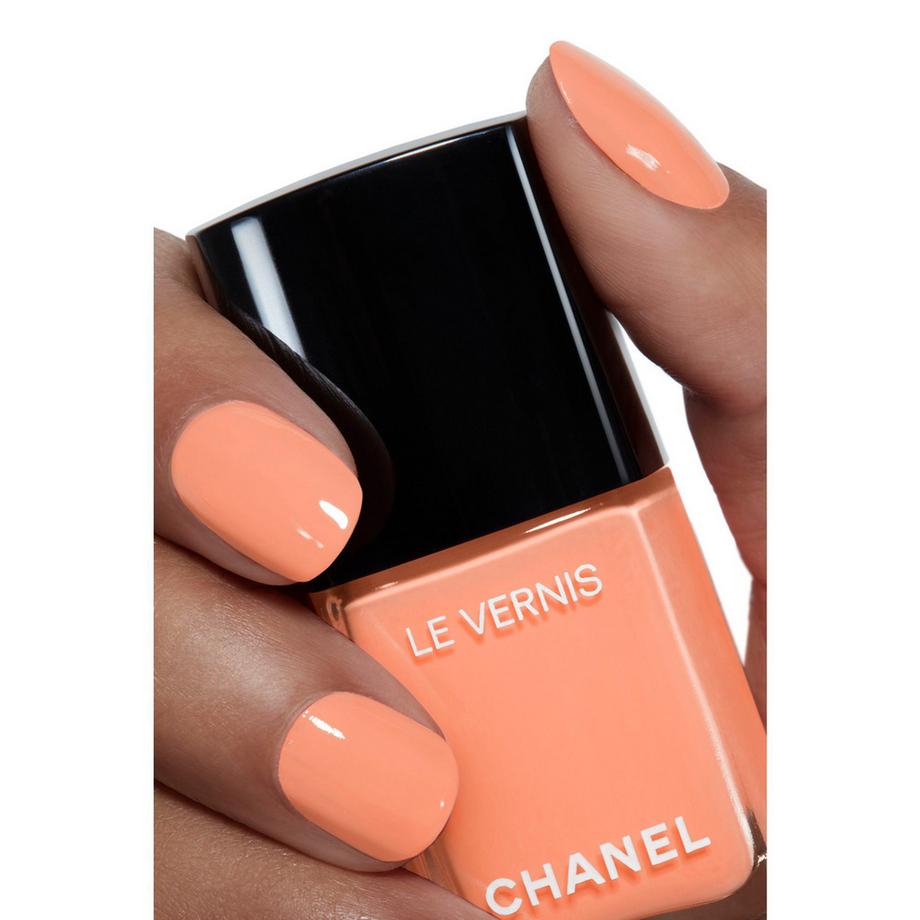 CHANEL LE VERNIS NAGELLACK – FARBE UND GLANZ MIT LANGEM HALT 
