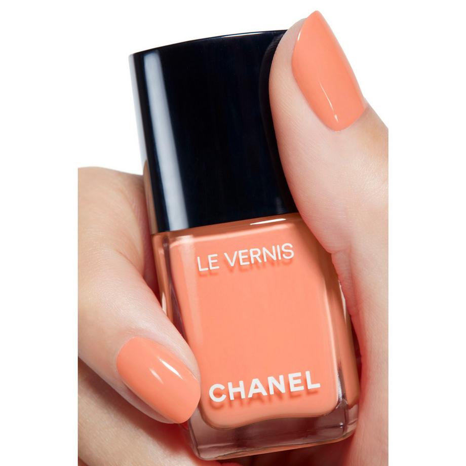 CHANEL LE VERNIS NAGELLACK – FARBE UND GLANZ MIT LANGEM HALT 