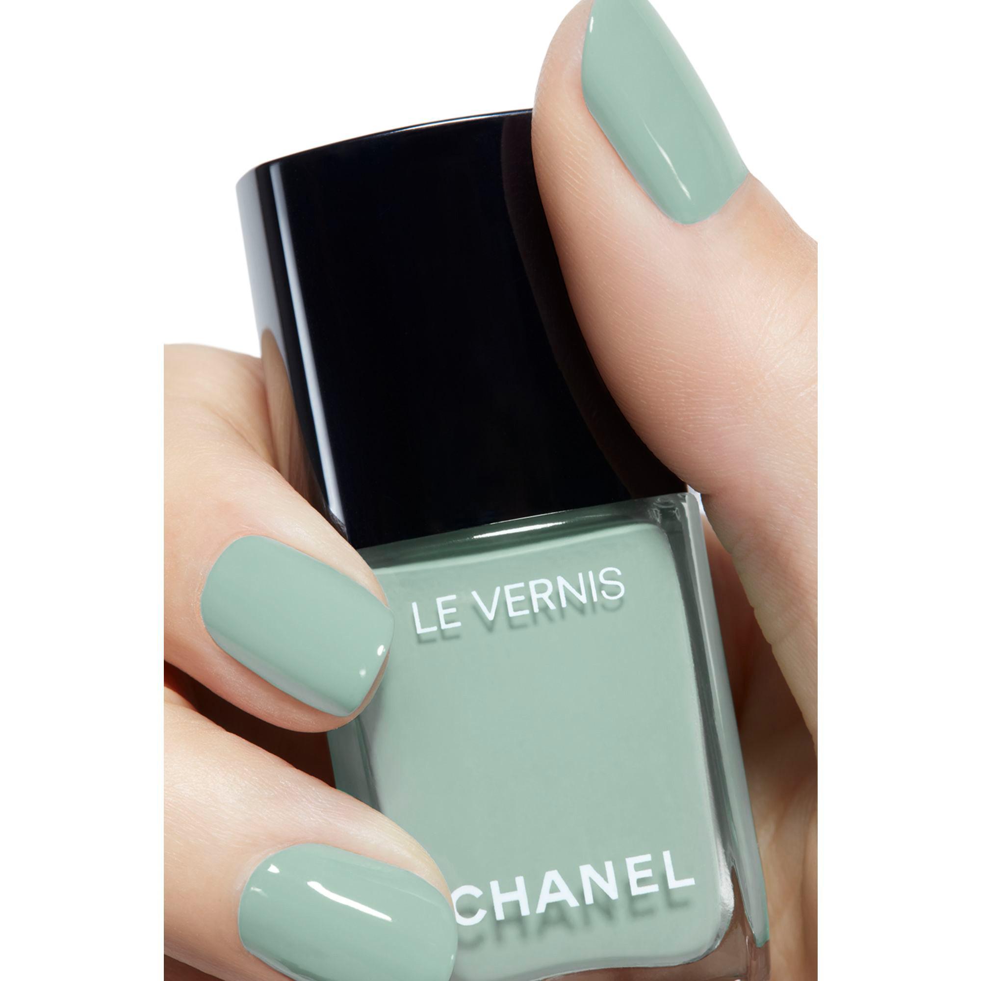 CHANEL LE VERNIS NAGELLACK – FARBE UND GLANZ MIT LANGEM HALT 