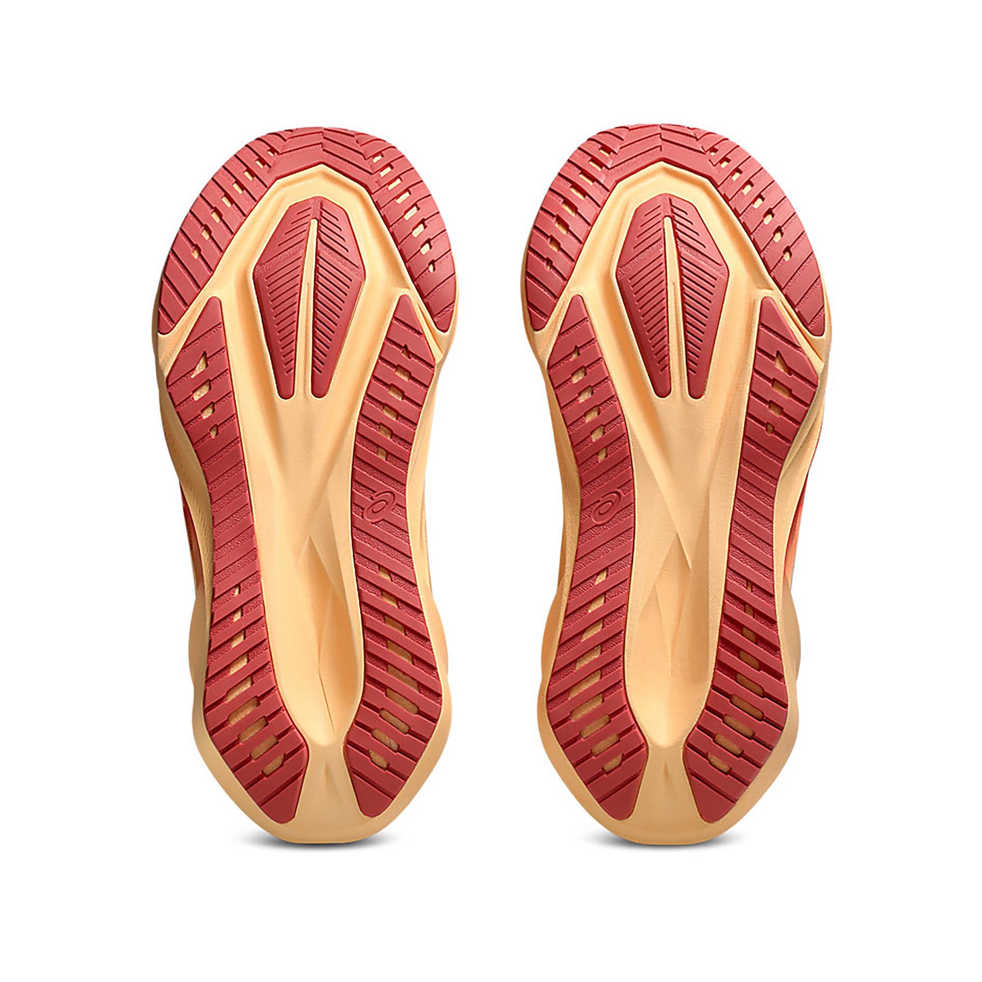 asics NOVABLAST 5 Lady Chaussure running 