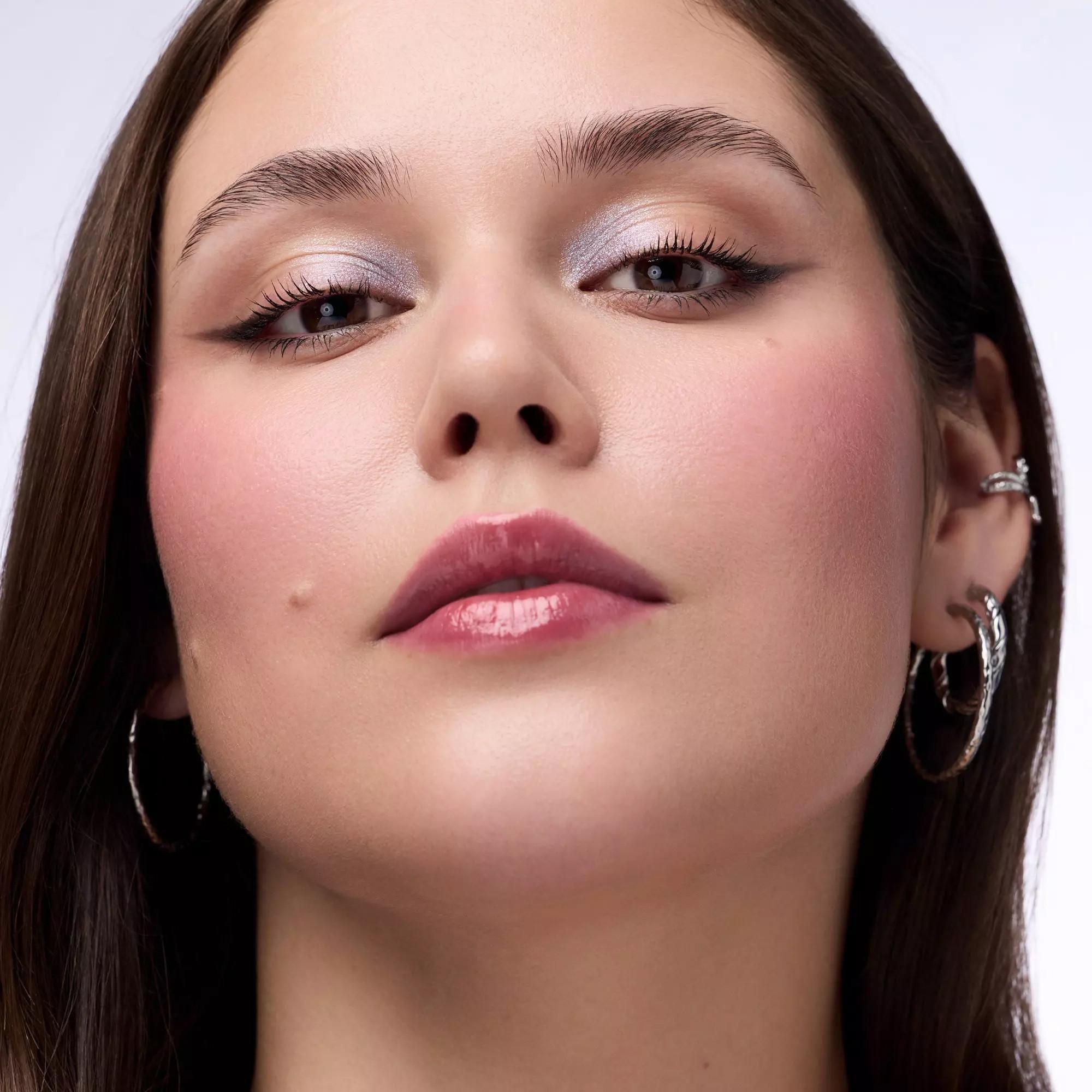 CATRICE  Space Glam Chrome Eyeshadow 