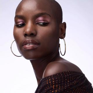 CATRICE  Space Glam Chrome Eyeshadow 