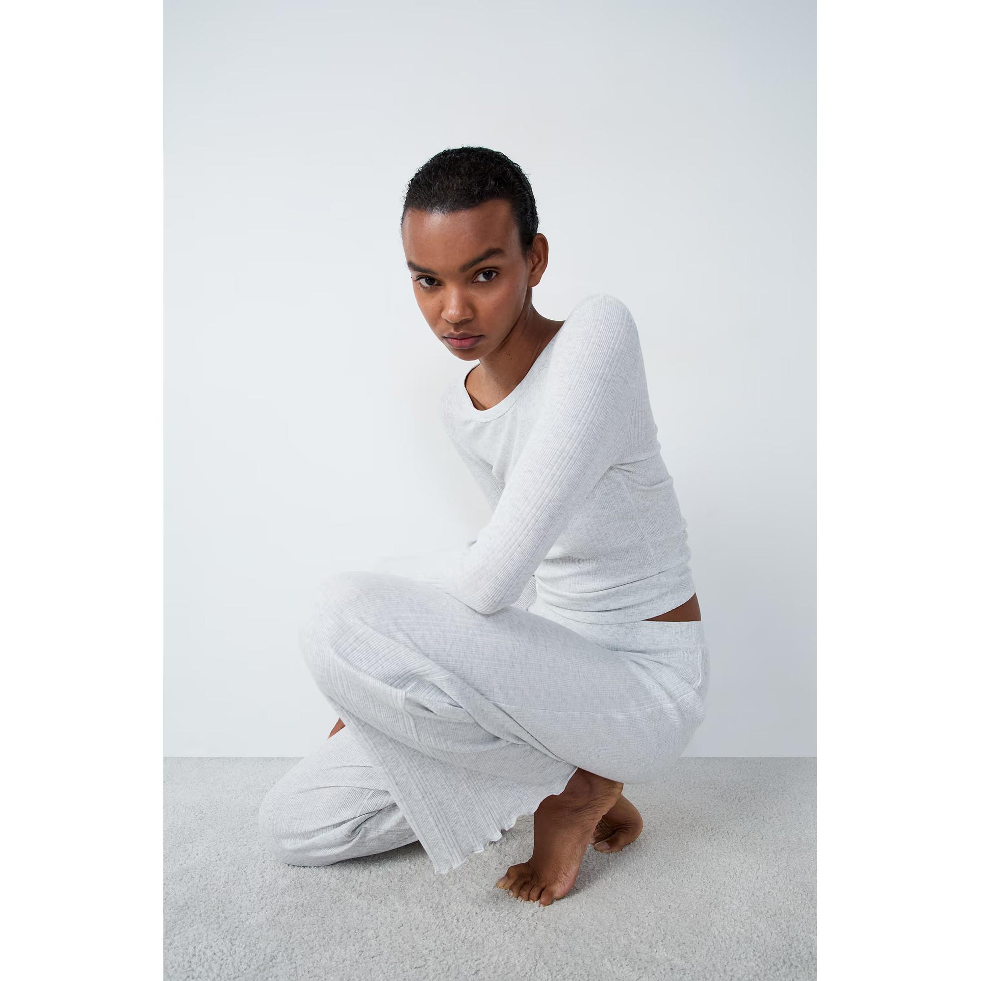 Etam Pantalon Côtelé Évasé  