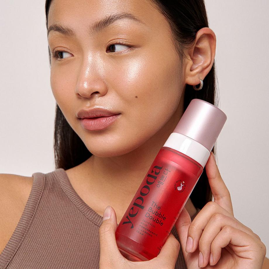 Yepoda  The Bubble Double - Reinigungsschaum mit Granatapfel & Salicylsäure 