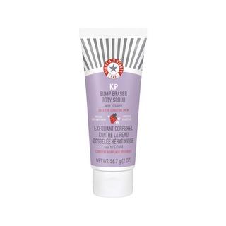 FIRST AID BEAUTY  KP Body Scrub Strawberry - AHA-Körperpeeling mit Erdbeere für sofortige Zartheit 