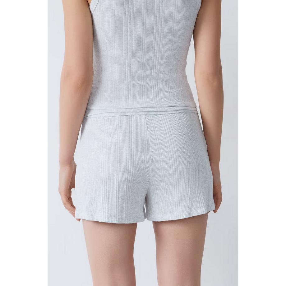 Etam Gerippte Shorts mit Knopfleiste  