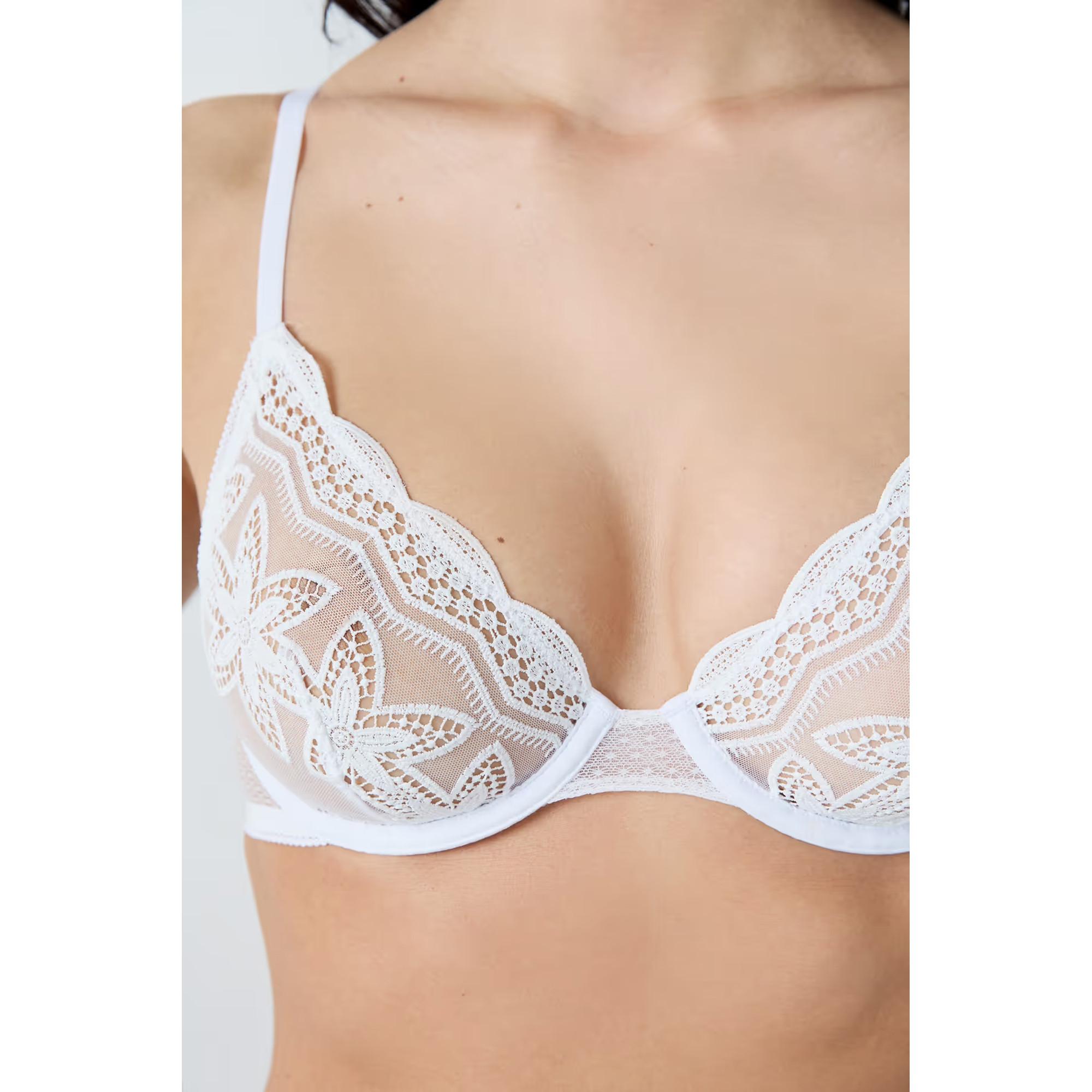 Etam Bügel BH mit floraler Stickerei  