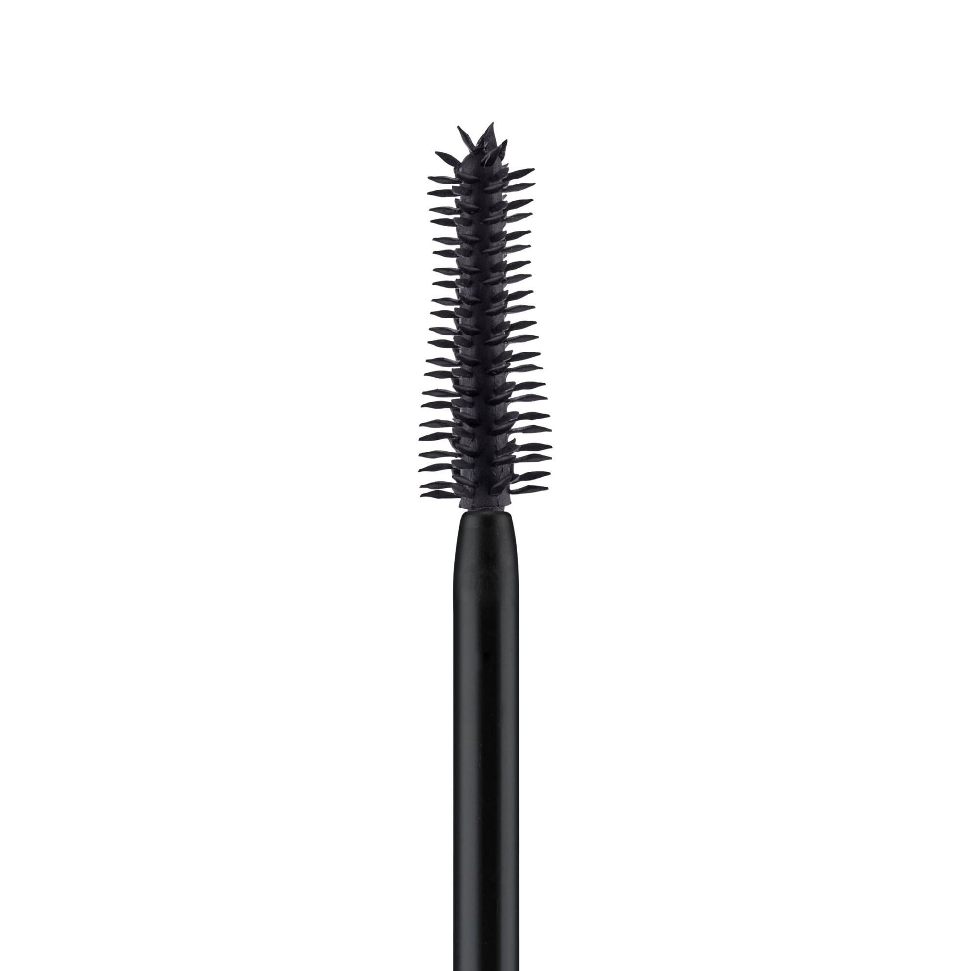 essence  call me Queen dramatic false lash effect mascara waterproof 