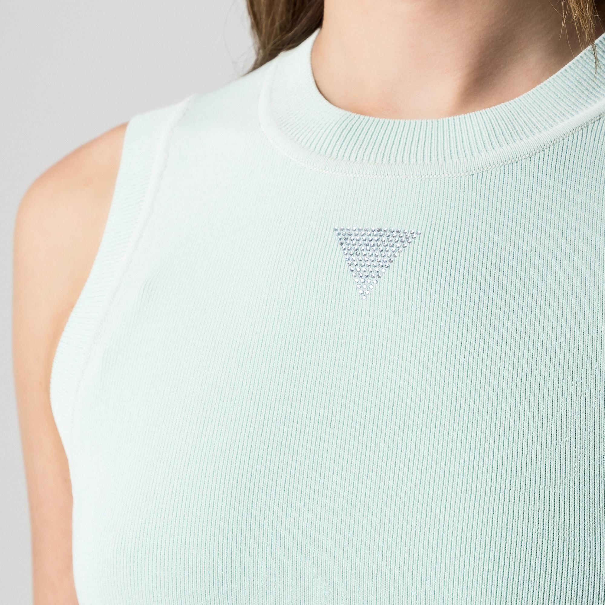 GUESS Ärmelloses geripptes Crop Top mit Strass-Logo  