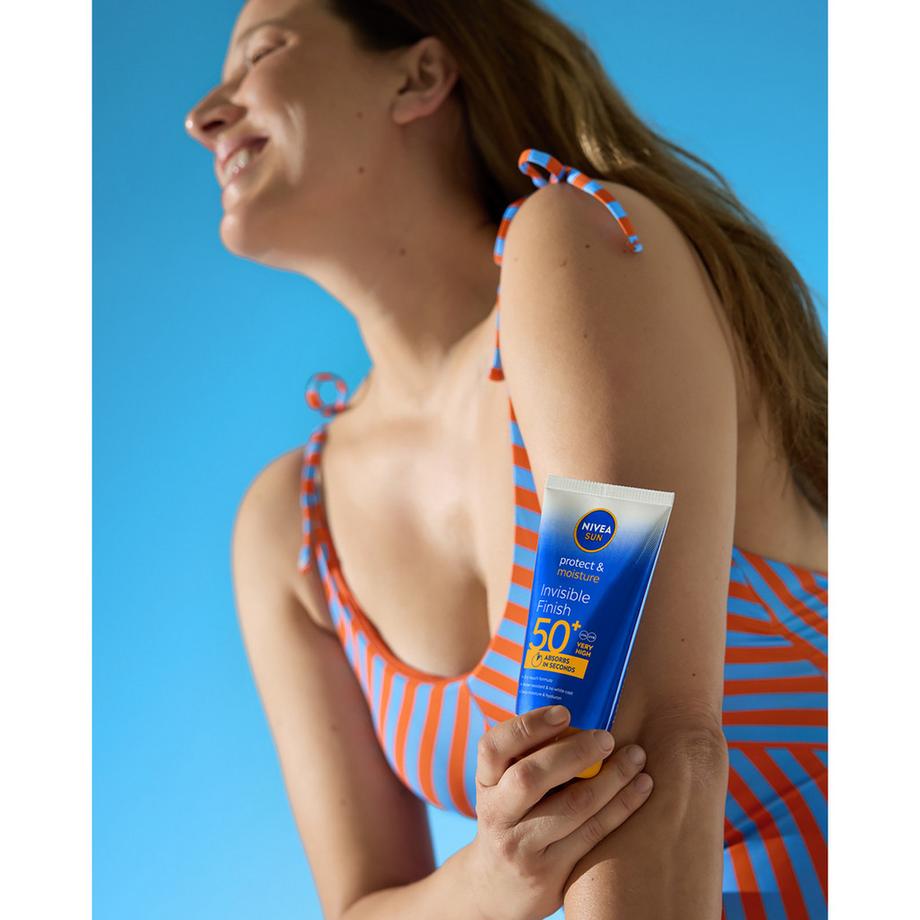NIVEA SUN  Protect & Moisture Invisible Finish LSF 50+ 