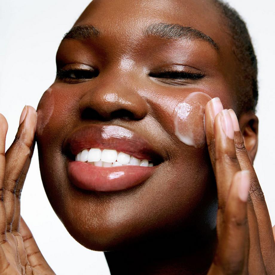 GLOWERY  A.M GLOW Before Noon – Lait fluide booster d'éclat aux ceramides 