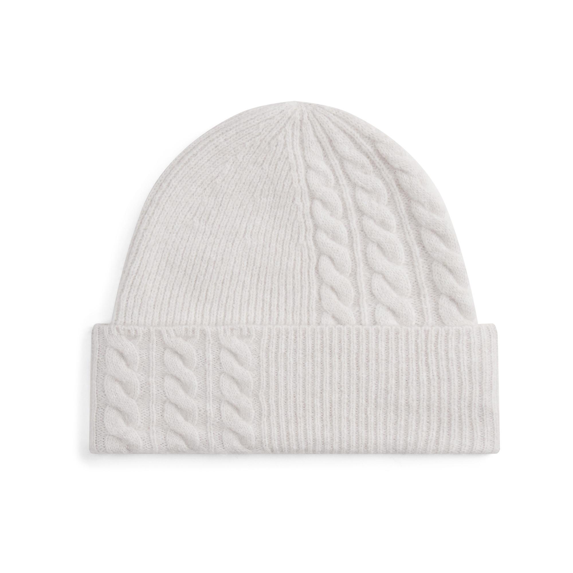 TOMMY HILFIGER TH Elevated Chic Fluffy Beanie  