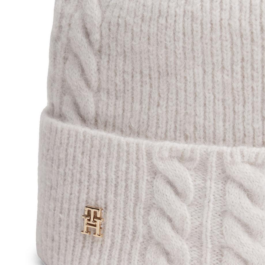 TOMMY HILFIGER TH Elevated Chic Fluffy Beanie  